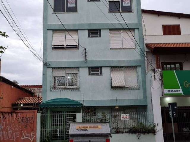 Apto desocupado - de frente - quarto andar - prédio sem elevador - 02 dormitórios - sala 2 ambientes - banheiro social - cozinha e área de serviço - imediações do posto modelo - av. joão pessoa - parq