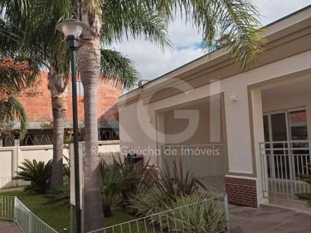 Casa em condomínio consolidado na Z. Sul com 02 Dormitórios Excelente, semi mobiliada de dois dormitórios, amplo living de 2 ambientes, cozinha americana, Espaço Gourmet. Área de Serviço. Cozinha, , b