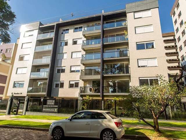 Apartamentos com 127m2 e 160m2 de área privativa. Coberturas de 254m2 e 320 m2 de área privativa. Quatro, três e dois dormitórios com 1, 2 ou 3 suítes. -Um estacionamento duplo coberto por apartamento