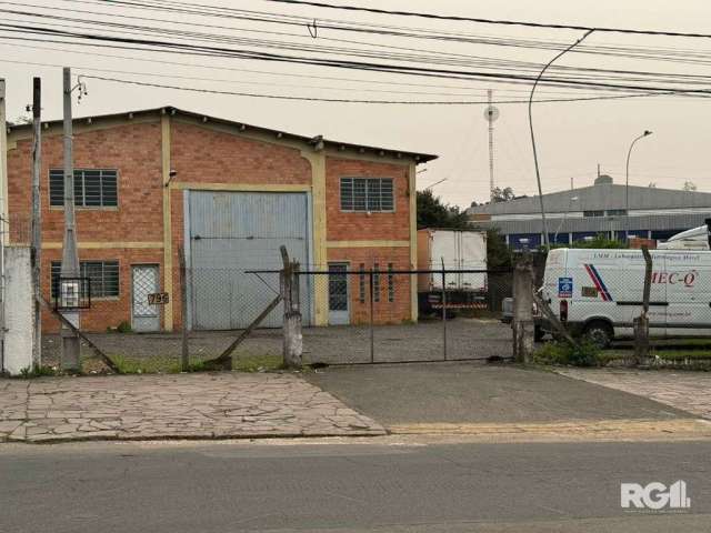 Pavilhão Comercial, no Bairro: Sarandi, Porto Alegre, RS com área total 639,68 m2 e área construída 257m2.&lt;BR&gt;Próximo á Avenida Assis Brasil, Lojas Leroy Merlin e Comercio em Geral