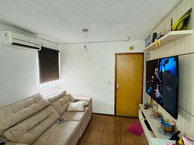 Apartamento à venda no Vivendas do Sol II, localizado na Restinga, ideal para quem busca conforto e praticidade. O imóvel possui dois quartos bem distribuídos, um banheiro e oferece um ambiente acolhe