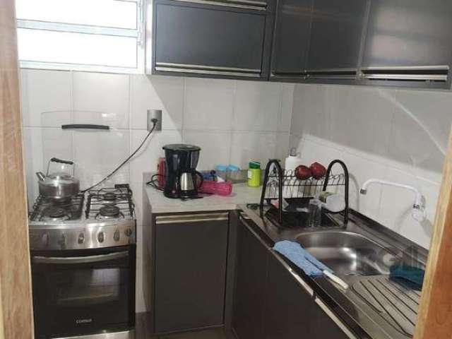 Excelente apartamento entrar e morar !! Apartamento de dois dormitorios em excelente localizaçao proximo de tudo de bom  que o bairro oferece  1 quadra Av. Bento Gonçalves, próximo Carrefour, farmácia