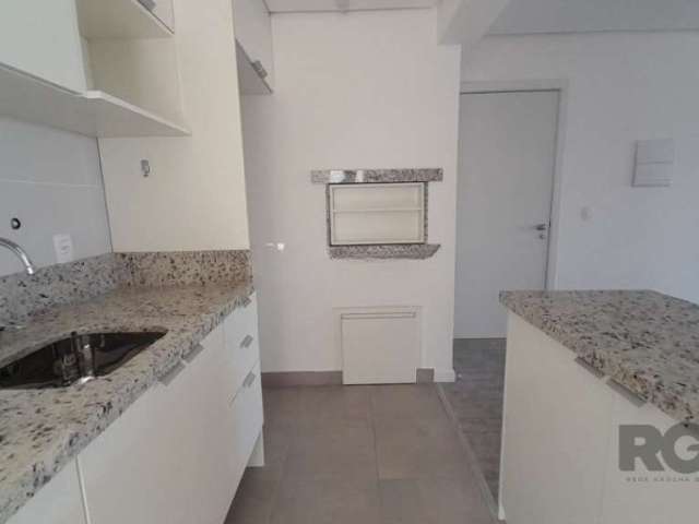 Apartamento para locação, no Petrópolis, 02 dormitórios sendo 02 suítes, 03 banheiros, lavabo, cozinha com móveis planejados e cooktop, churrasqueira, área de serviço separada, aquecedor à gás e 02 va