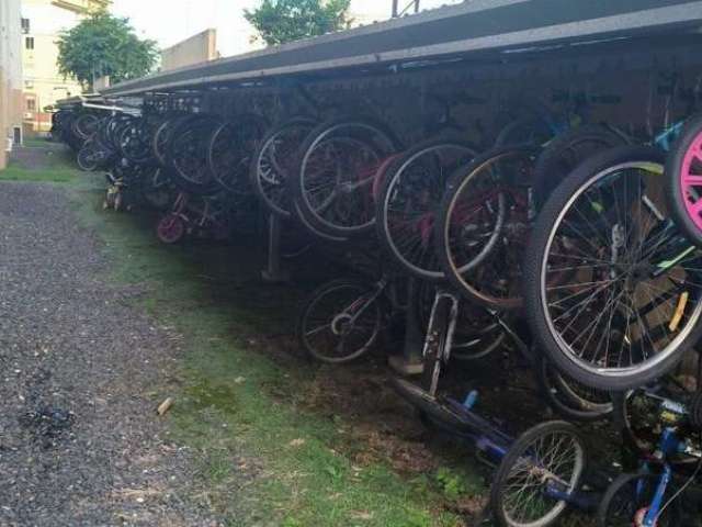 Apartamento de dois dormitórios e uma vaga de garagem no bairro Sarandi em Porto Alegre.&lt;BR&gt;Conheça o Apartamento no Agora Bella Vitta, localizado na Rua Gabriel Franco da Luz, 242 - Sarandi, Po