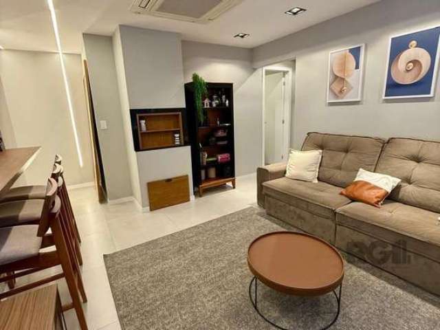 Apartamento com 2 quartos, vaga de garagem, lavabo, churrasqueira, no bairro&lt;BR&gt;&lt;BR&gt;Apartamento impecável, com 2 dormitórios amplos e vaga de garagem escriturada, totalmente reformado em 2