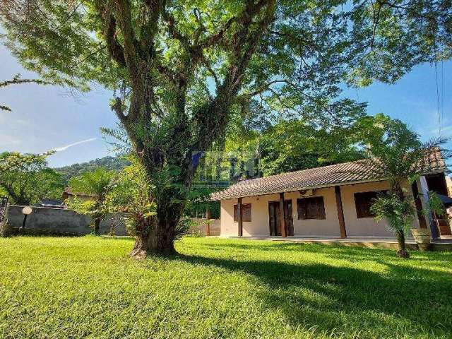 Casa à Venda em Itoupavazinha