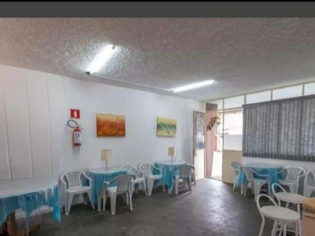 Apartamento no centro com 64 metros.