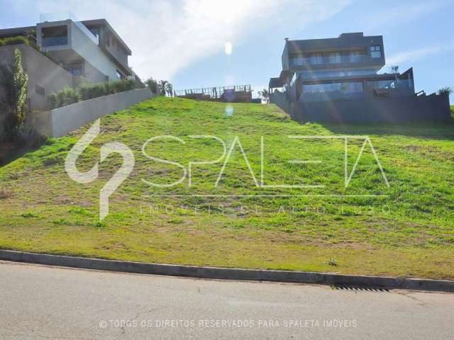 Terreno à venda na Fazenda Serrazul II, um residencial alto padrão com infraestrutura completa