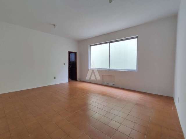 Sala para alugar, 37.99 m2 por R$900.00  - Centro - Joinville/SC