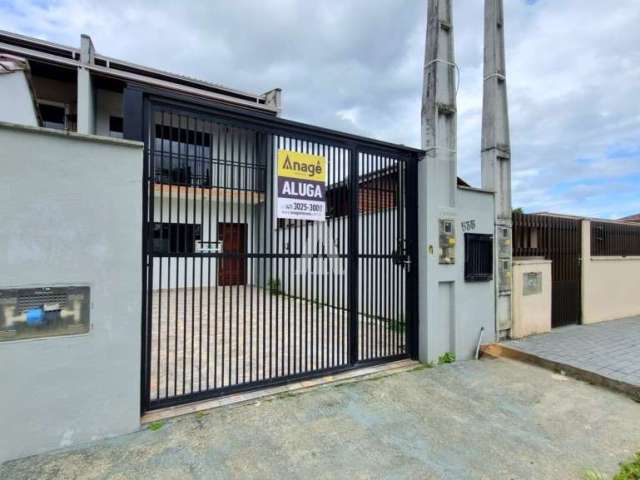 Casa residencial com 2 quartos  para alugar, 90.00 m2 por R$1560.00  - Adhemar Garcia - Joinville/SC