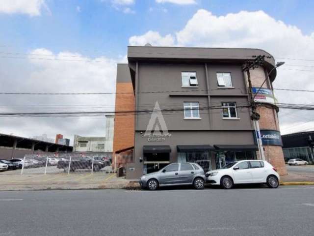 Sala para alugar, 48.42 m2 por R$2390.00  - America - Joinville/SC