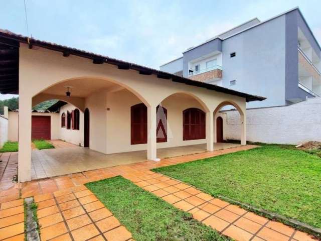 Casa residencial com 5 quartos  para alugar, 194.40 m2 por R$3000.00  - Boa Vista - Joinville/SC