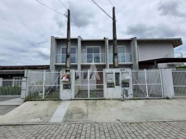 Casa residencial com 2 quartos  para alugar, 60.00 m2 por R$1390.00  - Adhemar Garcia - Joinville/SC