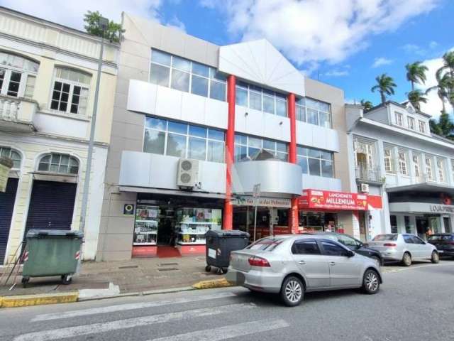 Sala para alugar, 30.67 m2 por R$750.00  - Centro - Joinville/SC