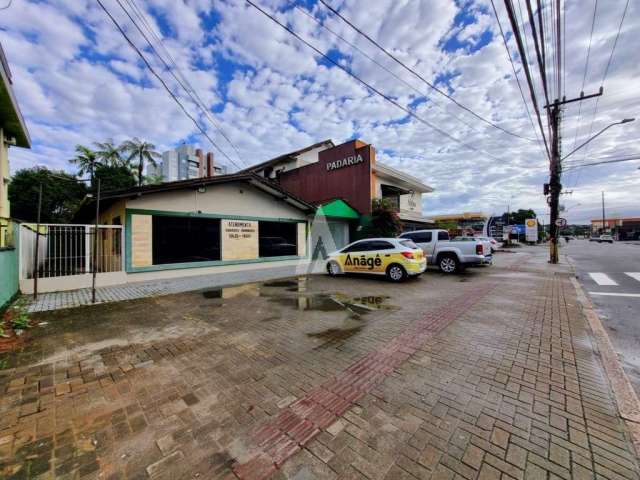 Casa comercial para alugar, 233.10 m2 por R$5500.00  - Bom Retiro - Joinville/SC