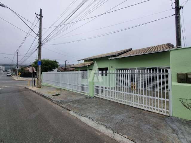 Casa residencial com 3 quartos  para alugar, 135.00 m2 por R$3999.00  - Saguacu - Joinville/SC