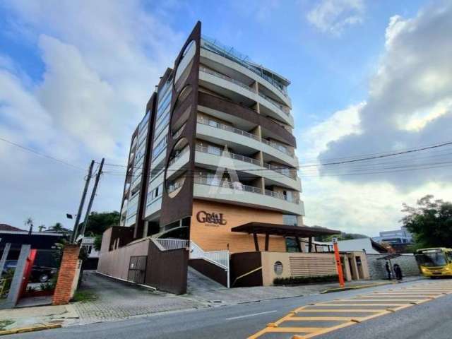 Apartamento com 3 quartos  para alugar, 103.33 m2 por R$4200.00  - America - Joinville/SC