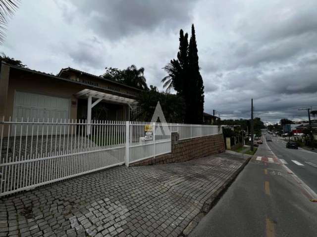 Casa residencial com 2 quartos  para alugar, 116.66 m2 por R$6000.00  - Santo Antonio - Joinville/SC