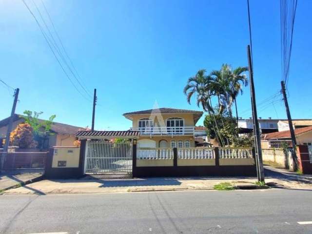 Casa residencial com 3 quartos  para alugar, 150.00 m2 por R$2900.00  - Floresta - Joinville/SC