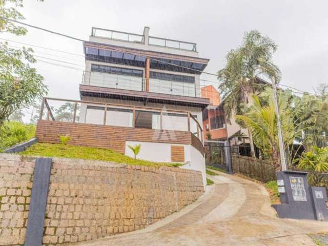 Casa residencial com 3 quartos  para alugar, 180.00 m2 por R$5600.00  - Gloria - Joinville/SC