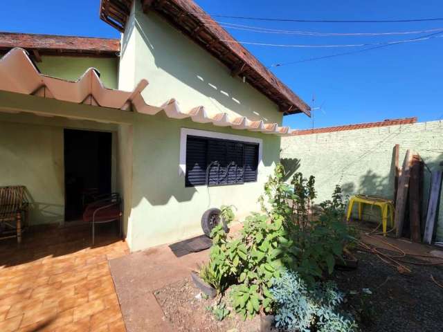 Casa com 3 dormitórios à venda, 98 m² por R$ 200.000 - Pimenta - Barretos/SP