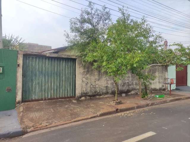 Casa com 2 dormitórios à venda por R$ 220.000 - Aeroporto - Barretos/SP