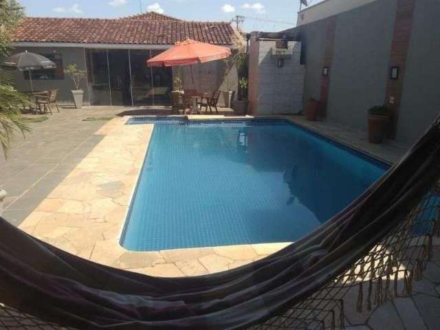 Casa com 5 dormitórios para alugar, 200 m² por R$ 3.795,00/mês - Fortaleza - Barretos/SP