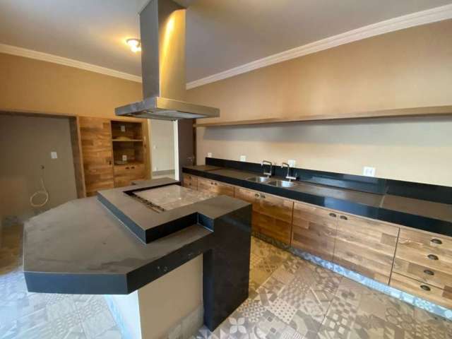 Casa com 5 dormitórios, 277 m² - venda por R$ 990.000,00 ou aluguel por R$ 5.250,00/mês - Centro - Barretos/SP