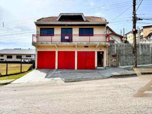 Casa com 3 dormitórios à venda, 260 m² por R$ 850.000 - Floresta Negra - Campos do Jordão/SP