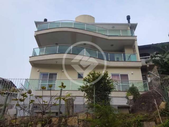 Casa de 3 pavimentos com vista mar à venda codigo: 73820