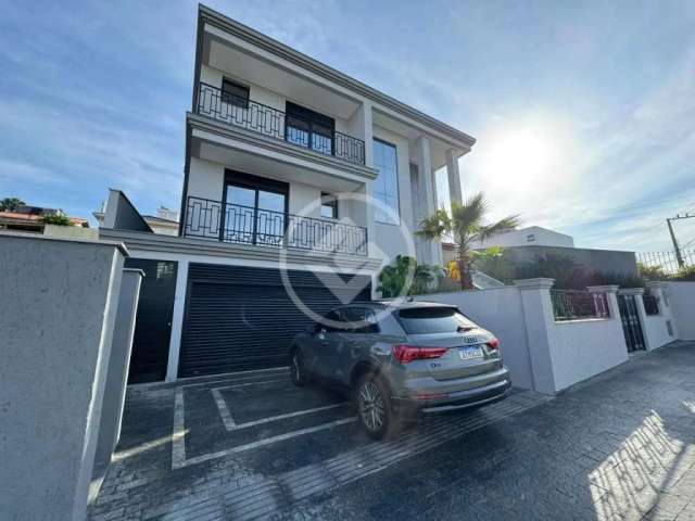 Luxuosa Casa de Alto, Pedra Branca - O Refúgio Perfeito para Quem Busca Exclusividade e Conforto. codigo: 79781