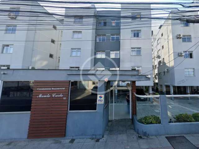 Excelente Apartamento Reformado com 2 Quartos no Edifício Monte Carlo – São José codigo: 83236