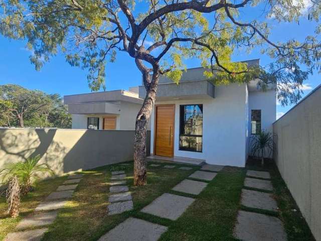 Casa com 3 dormitórios à venda, 98 m² por R$ 680.000 - Shalimar - Lagoa Santa/MG