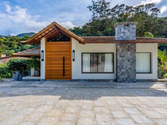 Casa em condomínio fechado com 3 quartos à venda na Avenida das Quaresmas, Carlos Guinle, Teresópolis, 260 m2 por R$ 4.000.000