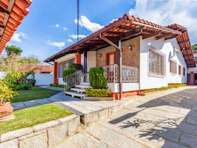 Casa com 4 quartos à venda na Rua Castro Alves, Carlos Guinle, Teresópolis, 159 m2 por R$ 1.290.000