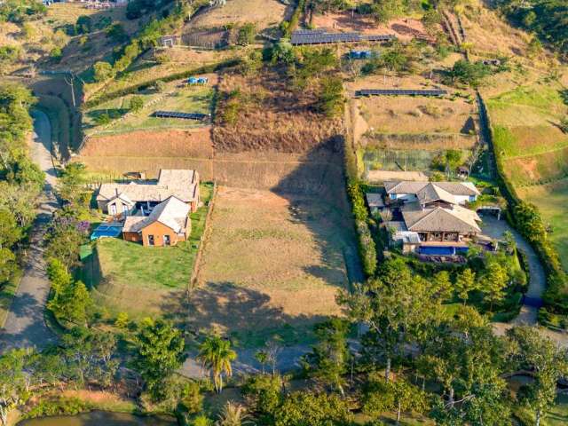 Terreno em condomínio fechado à venda na Rodovia BR-040, km 61, Itaipava, Petrópolis, 3183 m2 por R$ 1.500.000