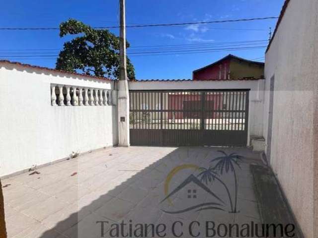 Casa para Venda em Mongaguá, Balneário Itaguaí, 3 dormitórios, 1 suíte, 2 banheiros, 2 vagas