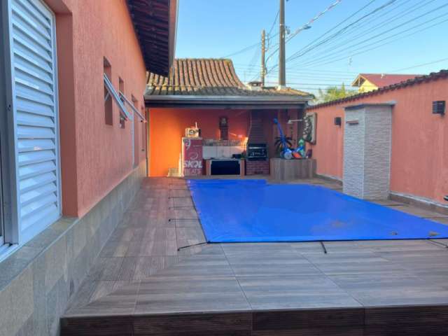 Casa para Venda no bairro Vila Oceanópolis, localizado na cidade de Mongaguá / SP.