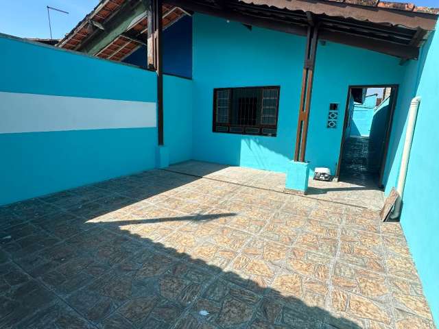 Casa para Venda no bairro Flórida Mirim, localizado na cidade de Mongaguá / SP.