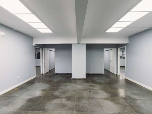 Sala comercial de 210 na Av, Imperatriz Leopoldina