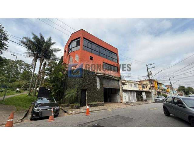 Barracão / Galpão / Depósito à venda no Demarchi, São Bernardo do Campo  por R$ 2.300.000