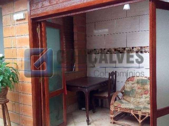 Casa com 2 quartos à venda no Centro, Mauá , 120 m2 por R$ 465.000