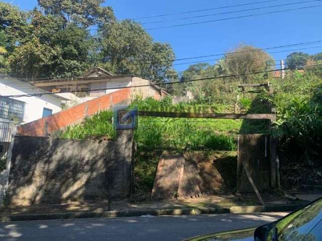 Terreno à venda no Dos Finco, São Bernardo do Campo  por R$ 240.000