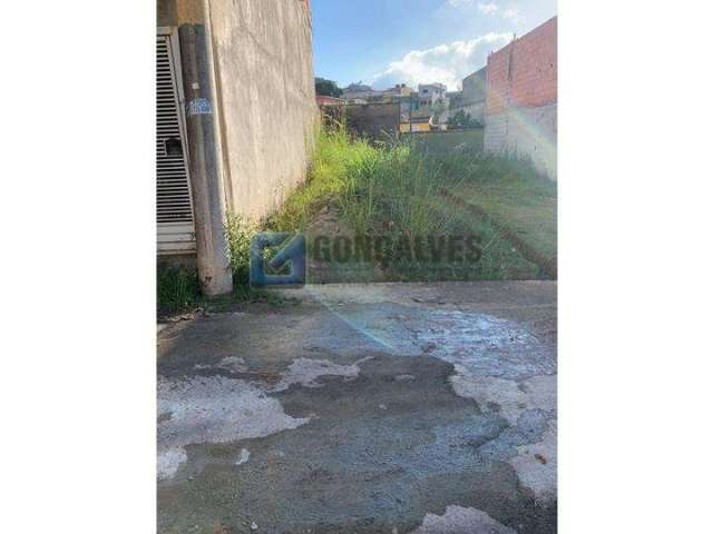 Terreno à venda no Jardim do Mirante, Santo André  por R$ 140.000