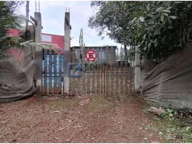 Terreno à venda no Riacho Grande, São Bernardo do Campo  por R$ 400.000