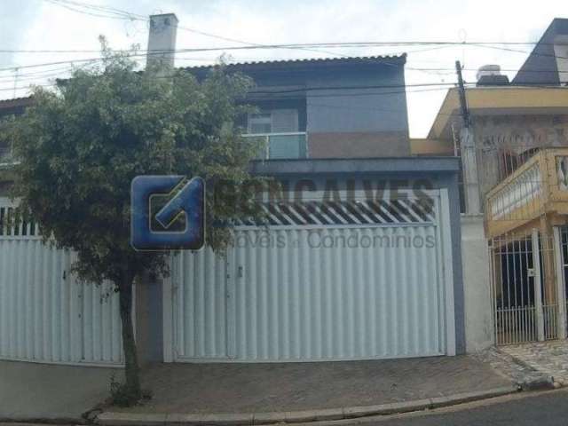 Casa com 3 quartos à venda na Vila Pinheirinho, Santo André  por R$ 1.300.000