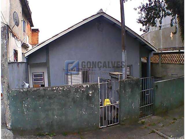 Casa com 1 quarto para alugar no Demarchi, São Bernardo do Campo  por R$ 800