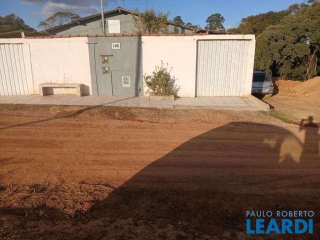 Casa assobradada - laranjeiras de caldas - mg