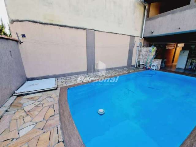 Casa com piscina no Jardim Gurilândia - SO0116