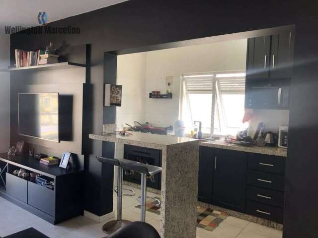 Apartamento Reformado c/ Suíte e Sacada com Churrasqueira no Pagani